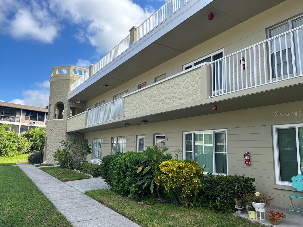 2391 Sumatran Way #9 Clearwater FL 33763 TB8432987 image1