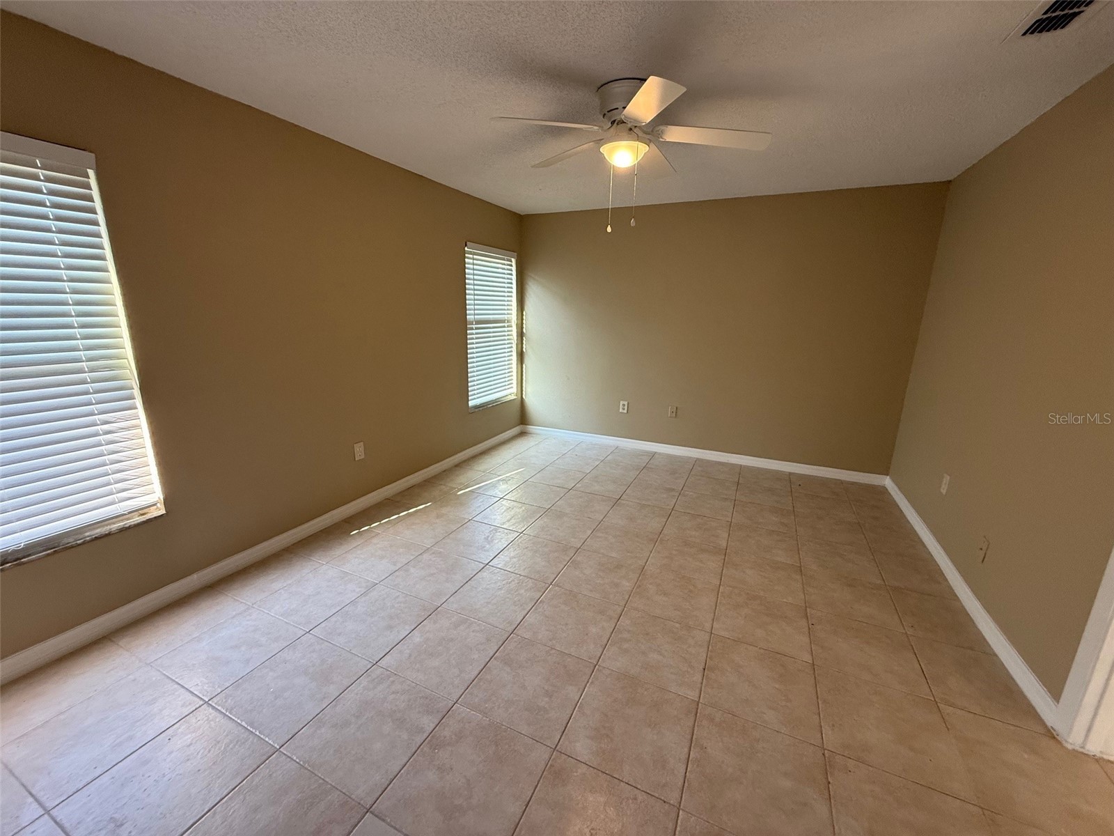 2392 Fairview Road Spring Hill FL 34609 W7884377 image11