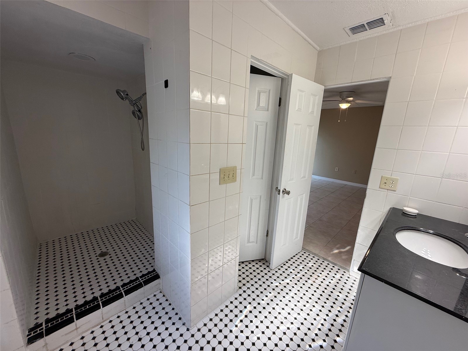 2392 Fairview Road Spring Hill FL 34609 W7884377 image13