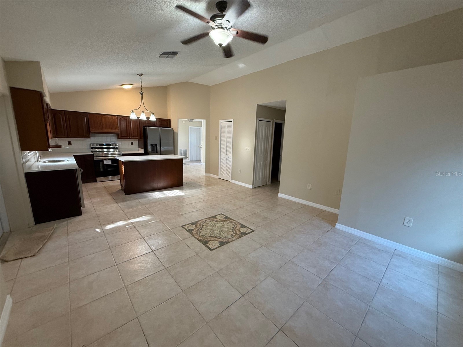 2392 Fairview Road Spring Hill FL 34609 W7884377 image5