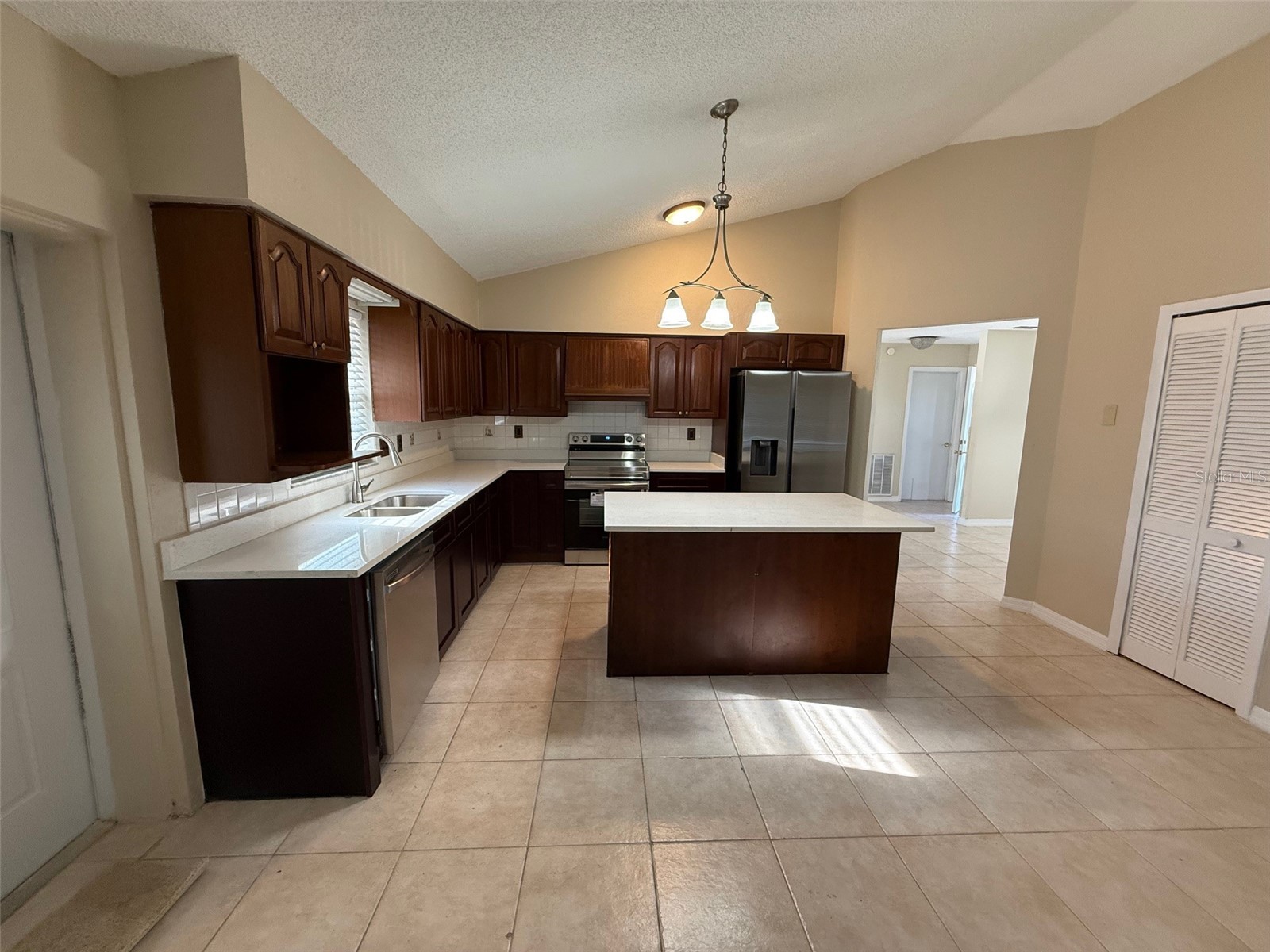 2392 Fairview Road Spring Hill FL 34609 W7884377 image8
