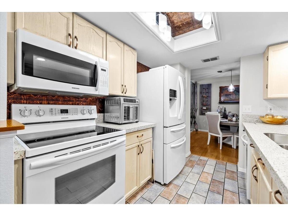 2392 Hanover Drive Dunedin FL 34698 TB8466404 image16