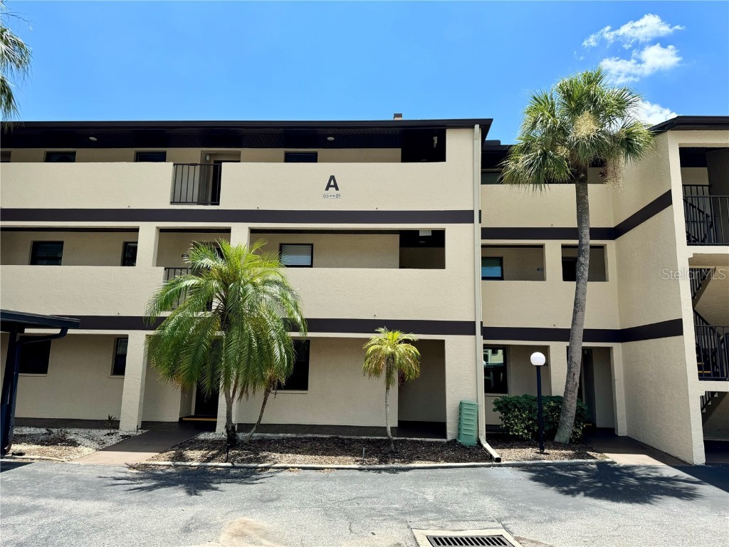 2395 Harbor Boulevard #303 Port Charlotte FL 33952 C7495537 image1
