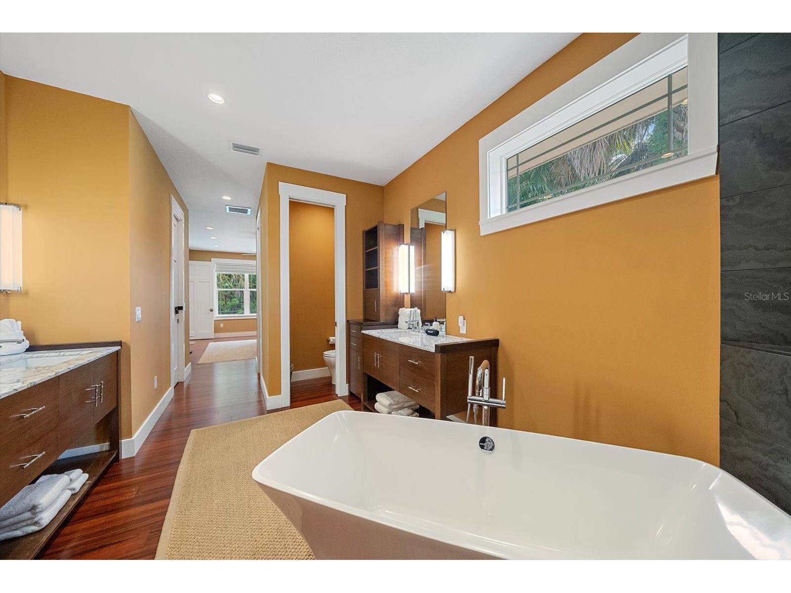 2395 Hyde Park Street Sarasota FL 34239 A4700669 image26