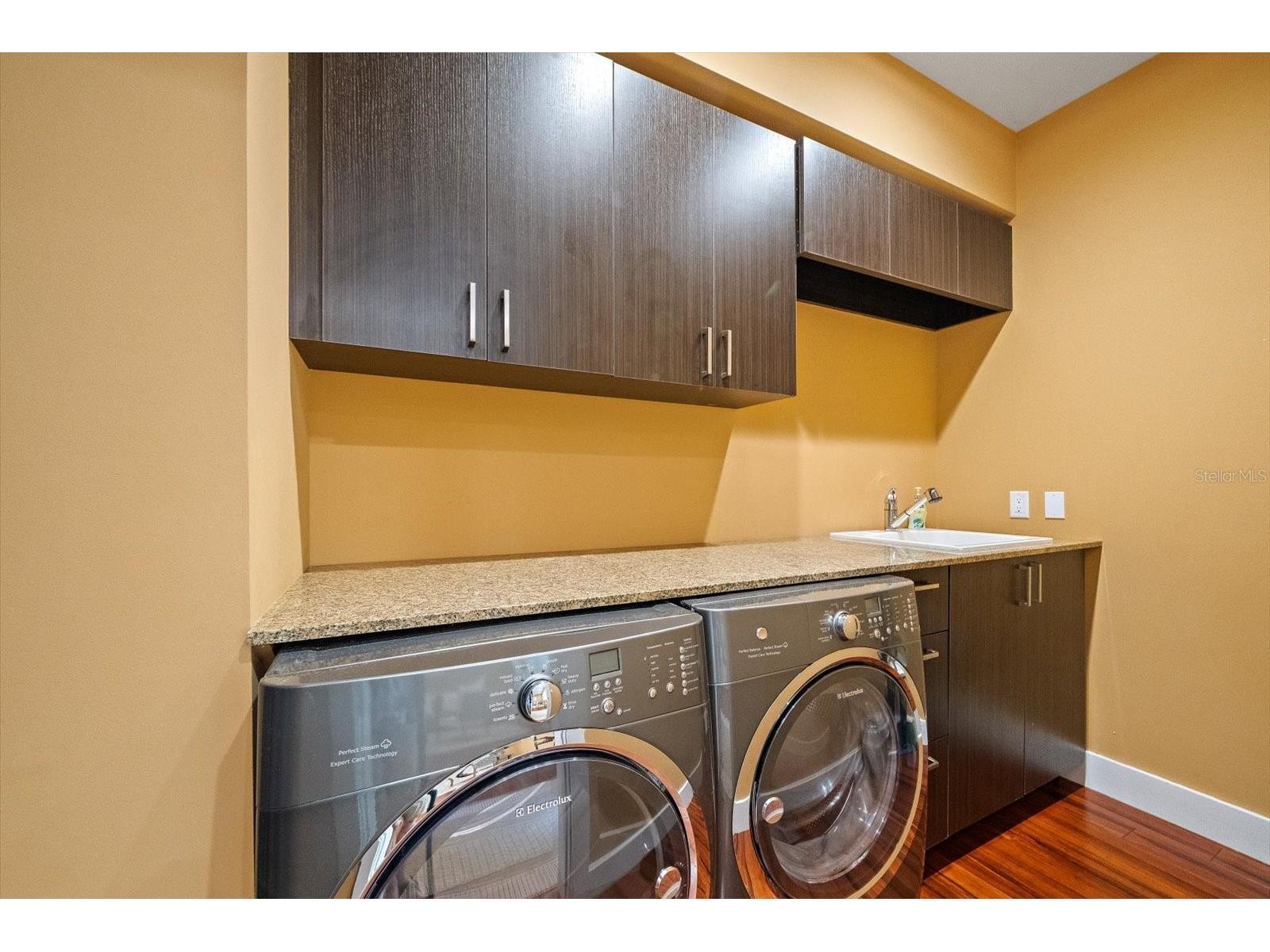 2395 Hyde Park Street Sarasota FL 34239 A4700669 image36