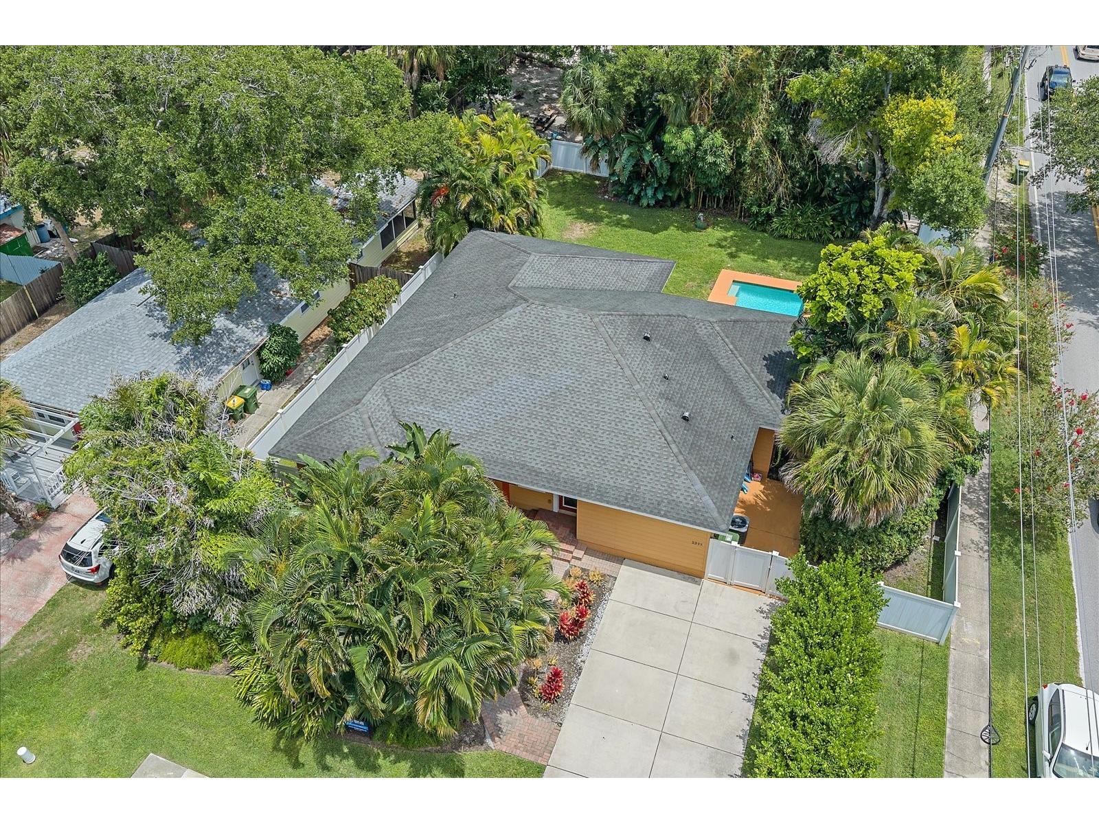 2395 Hyde Park Street Sarasota FL 34239 A4700669 image44