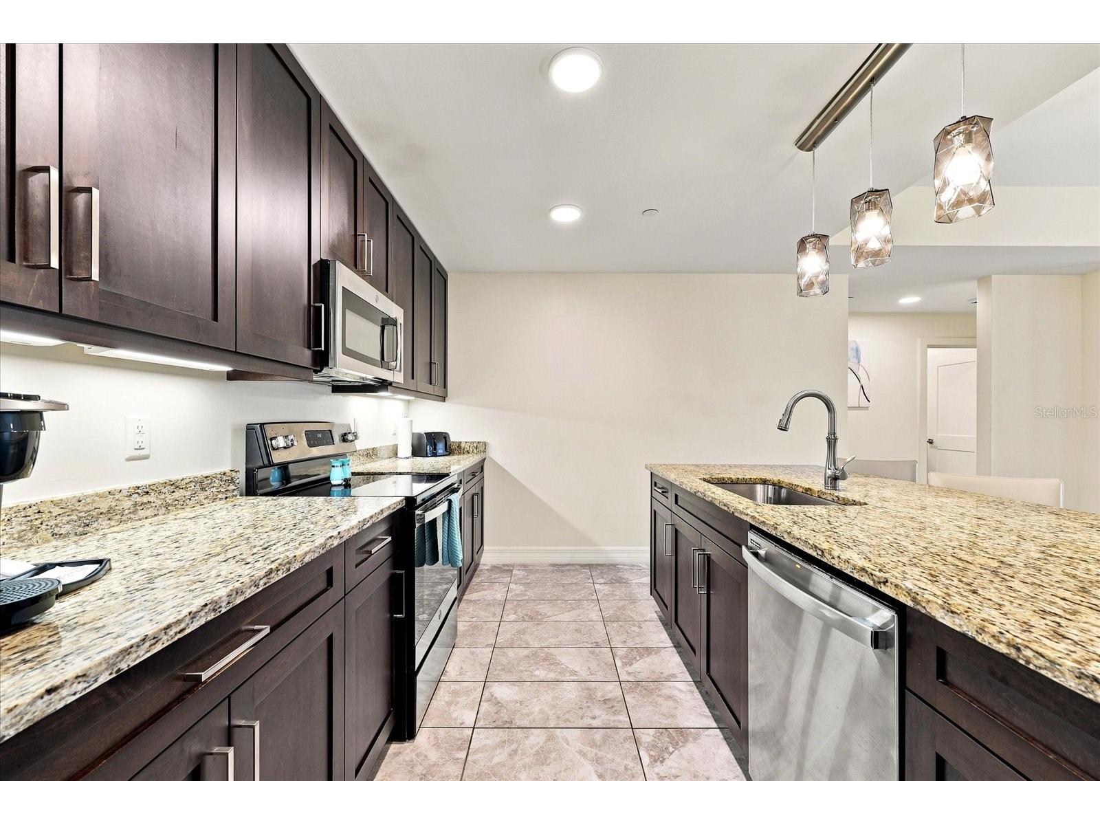 24 Avalon Street #405 Clearwater Beach FL 33767 TB8526605 image13