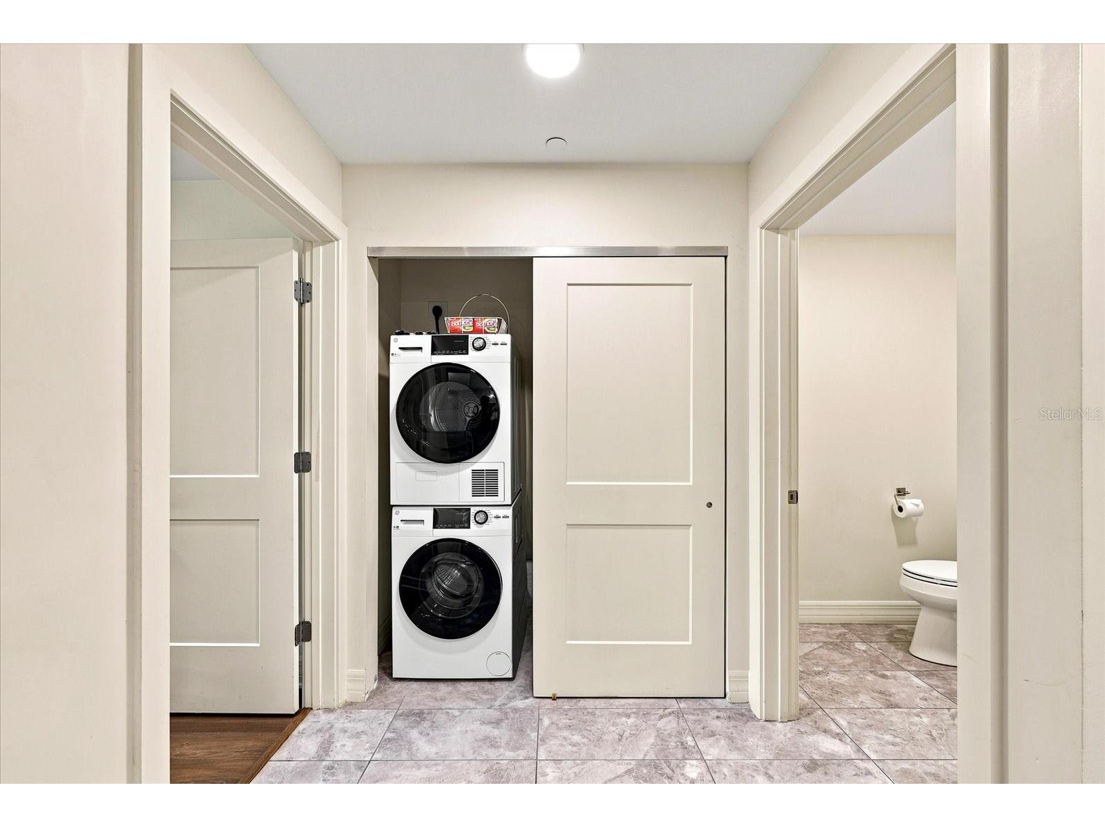 24 Avalon Street #405 Clearwater Beach FL 33767 TB8526605 image38