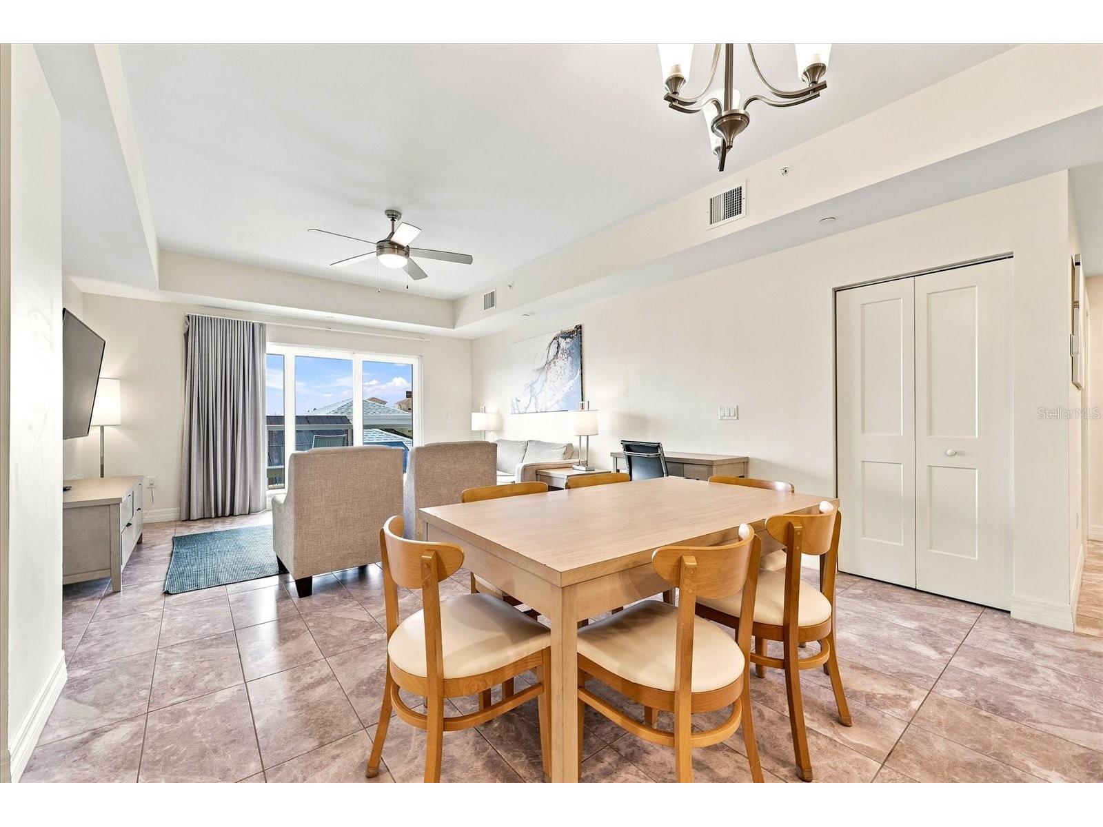 24 Avalon Street #405 Clearwater Beach FL 33767 TB8526605 image5