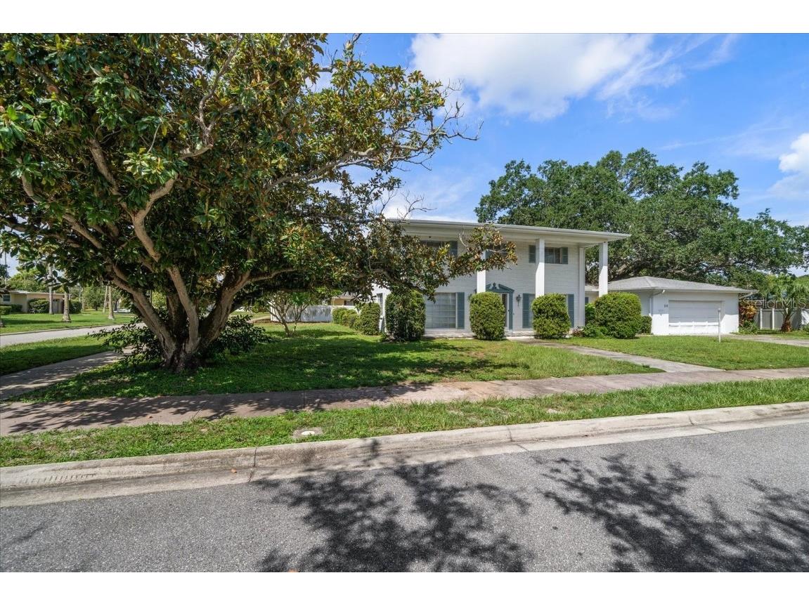 24 Fountain Square Belleair FL 33756 U8251957 image1