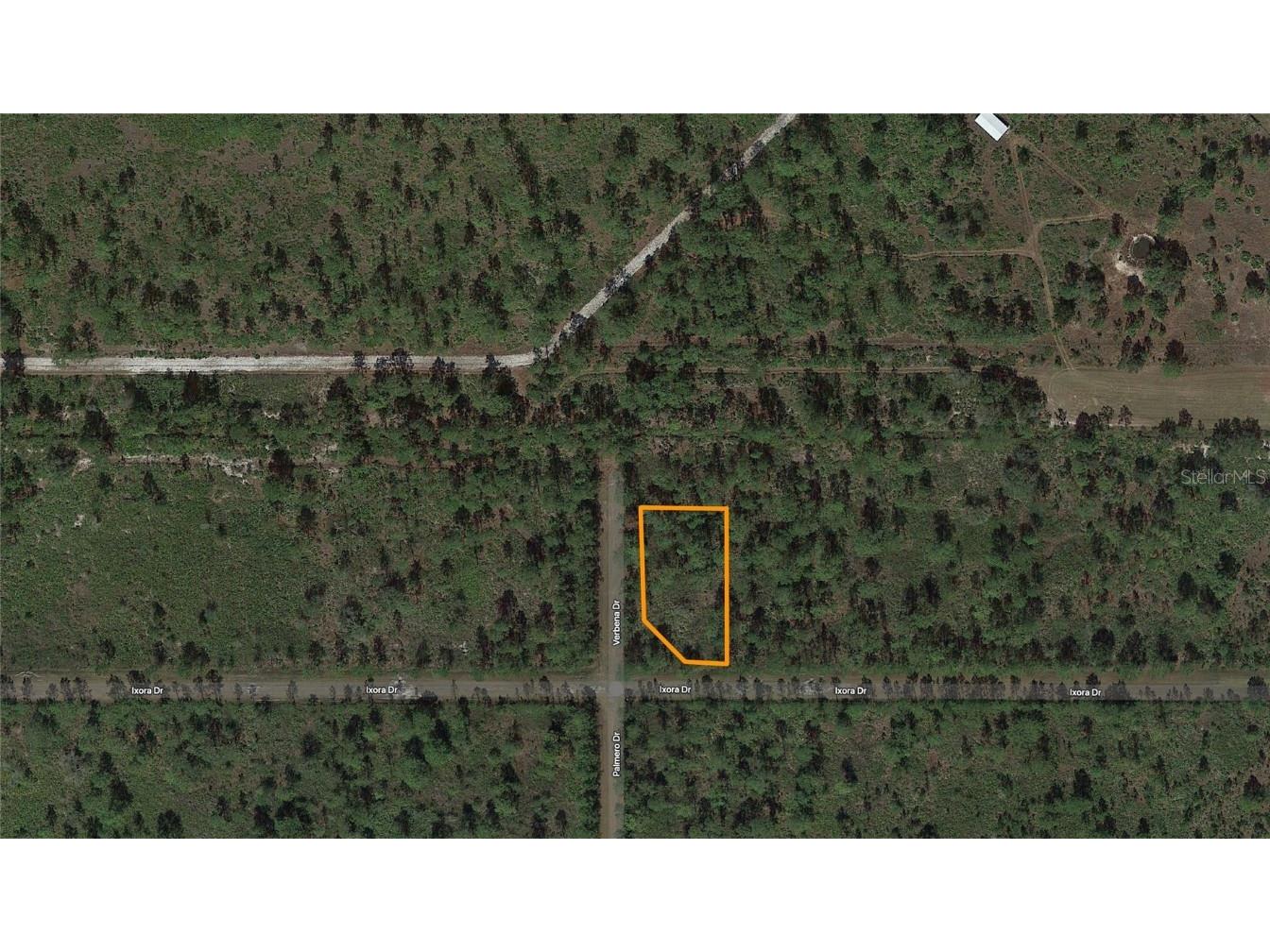 24 Ixora Drive Indian Lake Estates FL 33855 - LAKE WALK IN WATER T3394458 image1