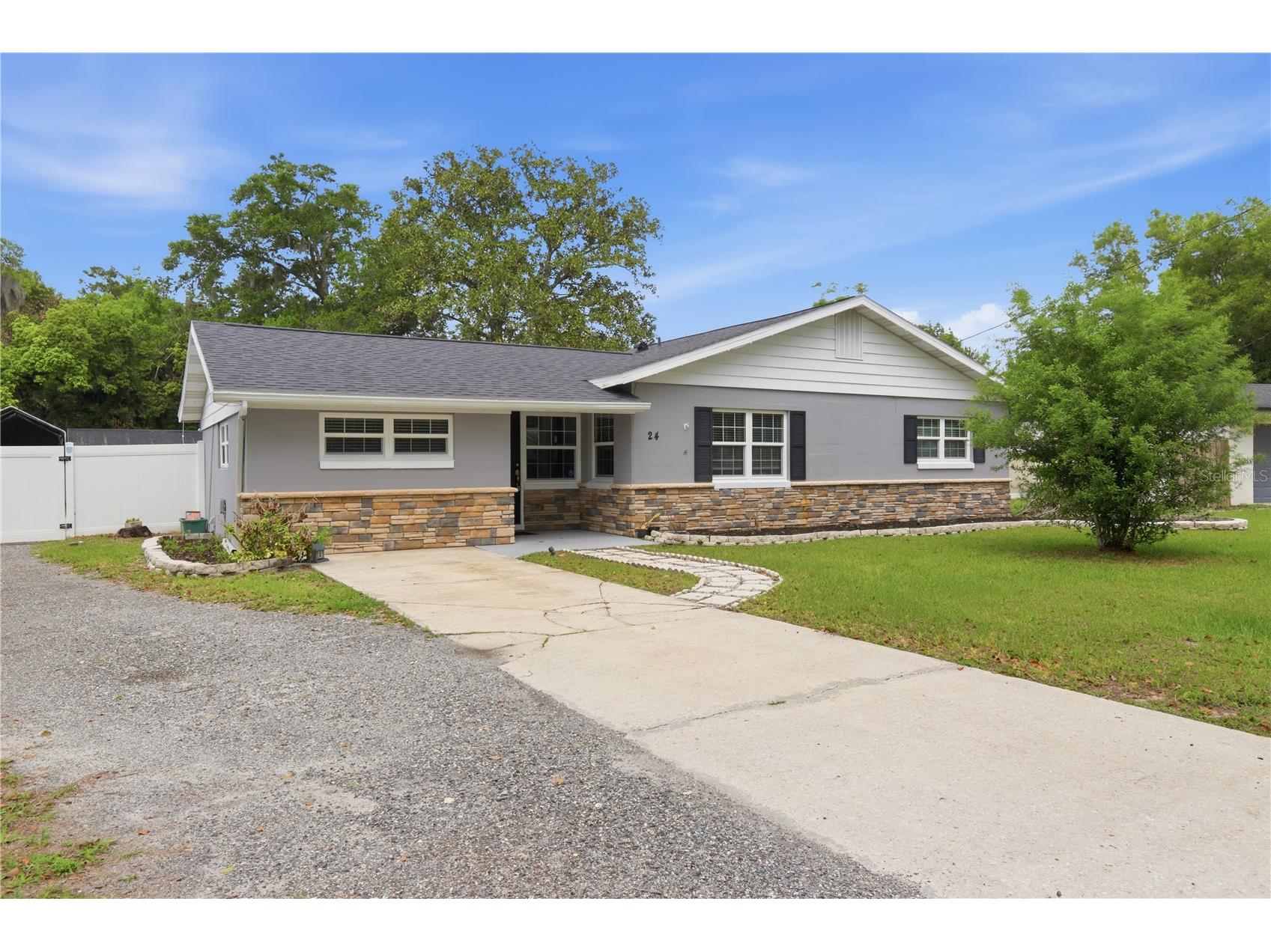 24 Lilac Drive Debary FL 32713 V4948346 image1