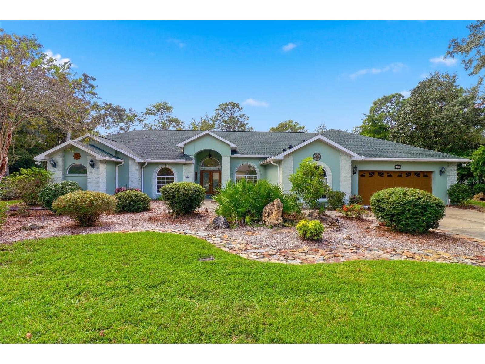 24 Livingstone Daisy Court Homosassa FL 34446 OM712451 image1