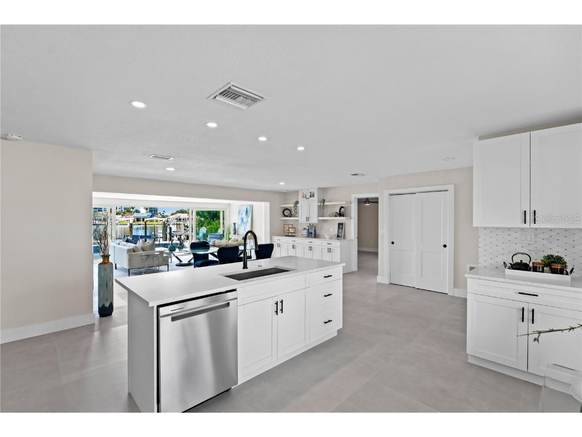 24 Marina Terrace Treasure Island FL 33706 TB8406865 image15