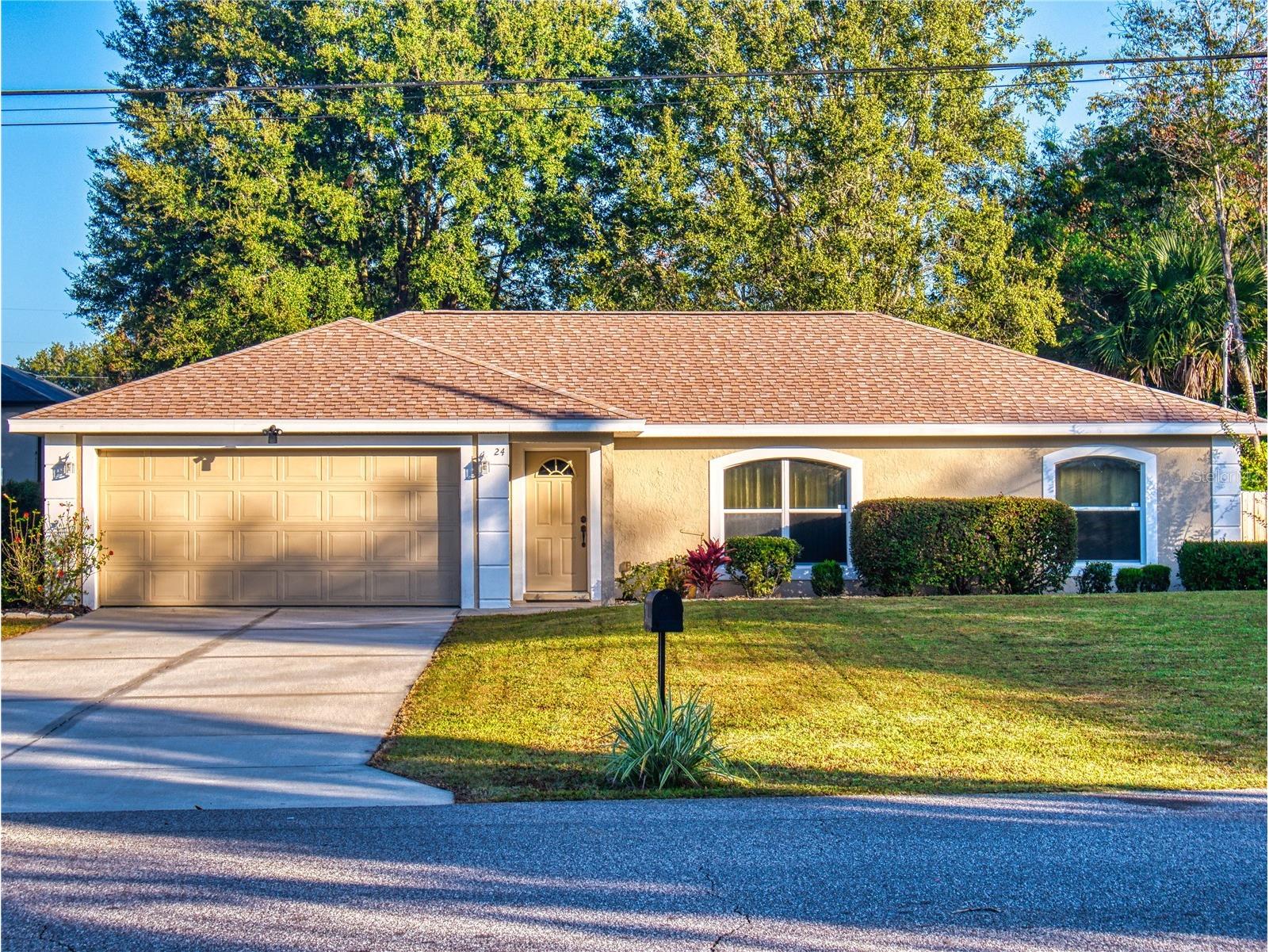 24 Monroe Avenue Debary FL 32713 V4946447 image1