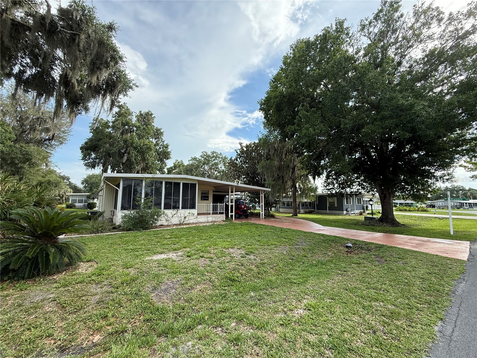 24 N Bobwhite Road Wildwood FL 34785 - LAKE OKAHUMPKA G5113302 image1