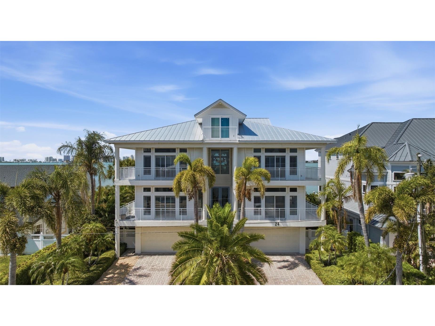 24 N Pine Circle Belleair FL 33756 - CLEARWATER HORBOR TB8507581 image1