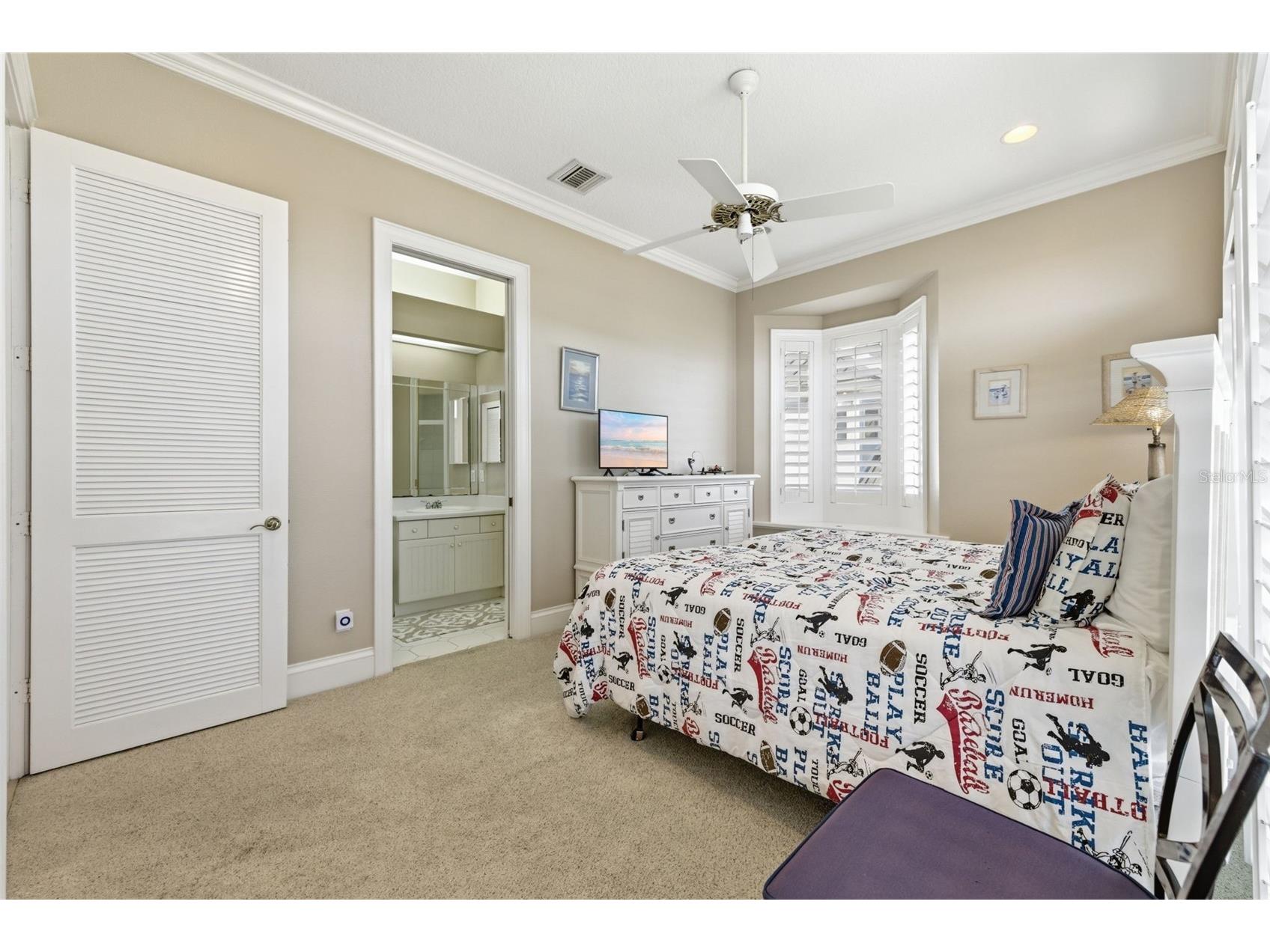 24 N Pine Circle Belleair FL 33756 - CLEARWATER HORBOR TB8507581 image57