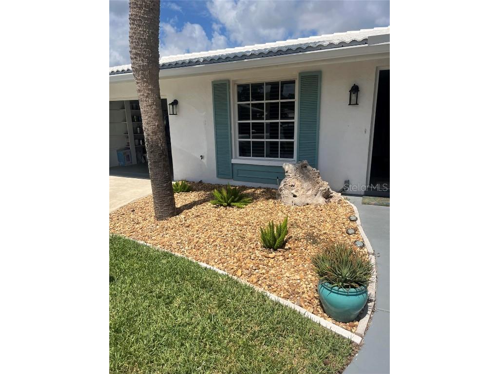 24 Oakwood Drive N #24 Englewood FL 34223 O6341594 image1