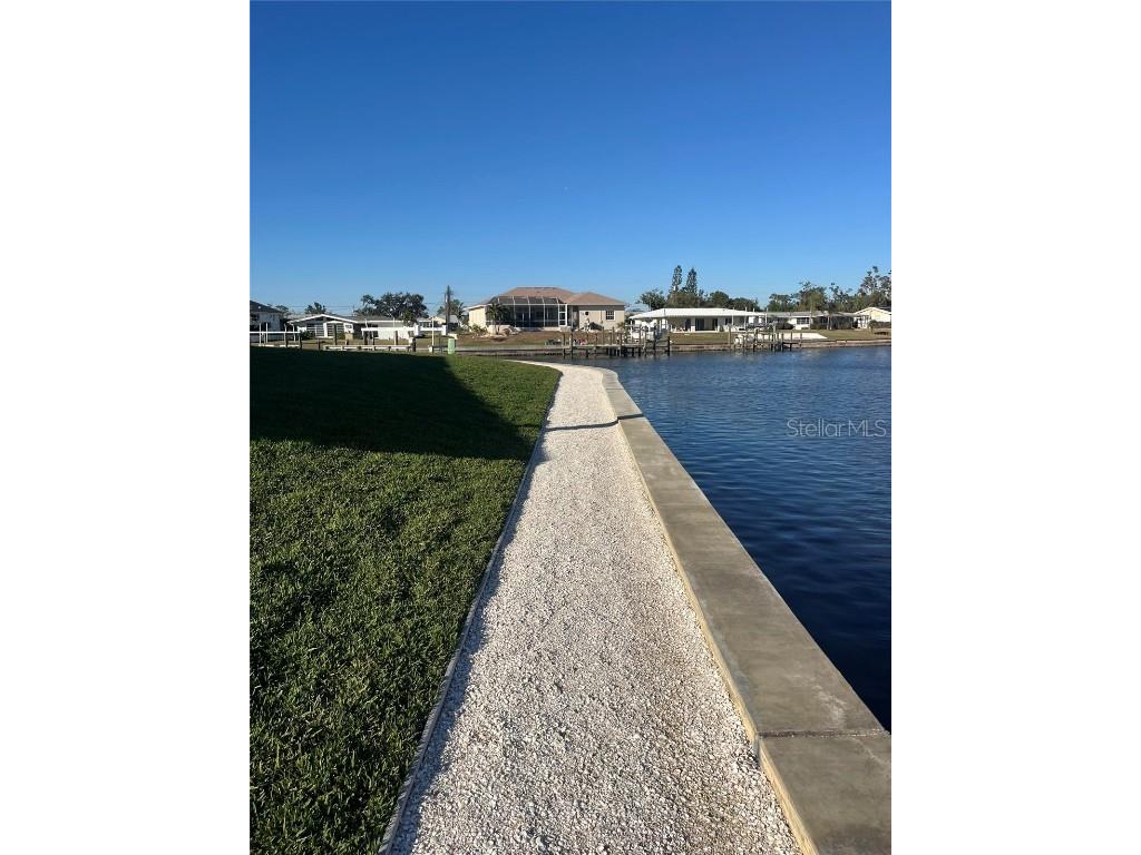 24 Oakwood Drive N #24 Englewood FL 34223 O6341594 image13