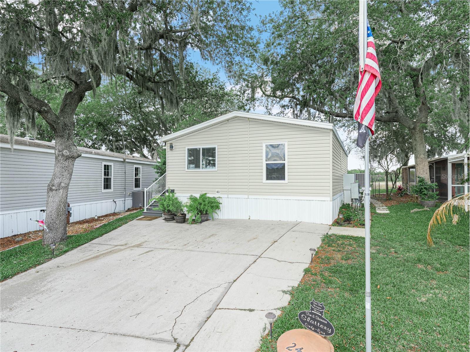24 Silversides Street Lake Wales FL 33898 - SADDLEBAG LAKE K4903455 image1