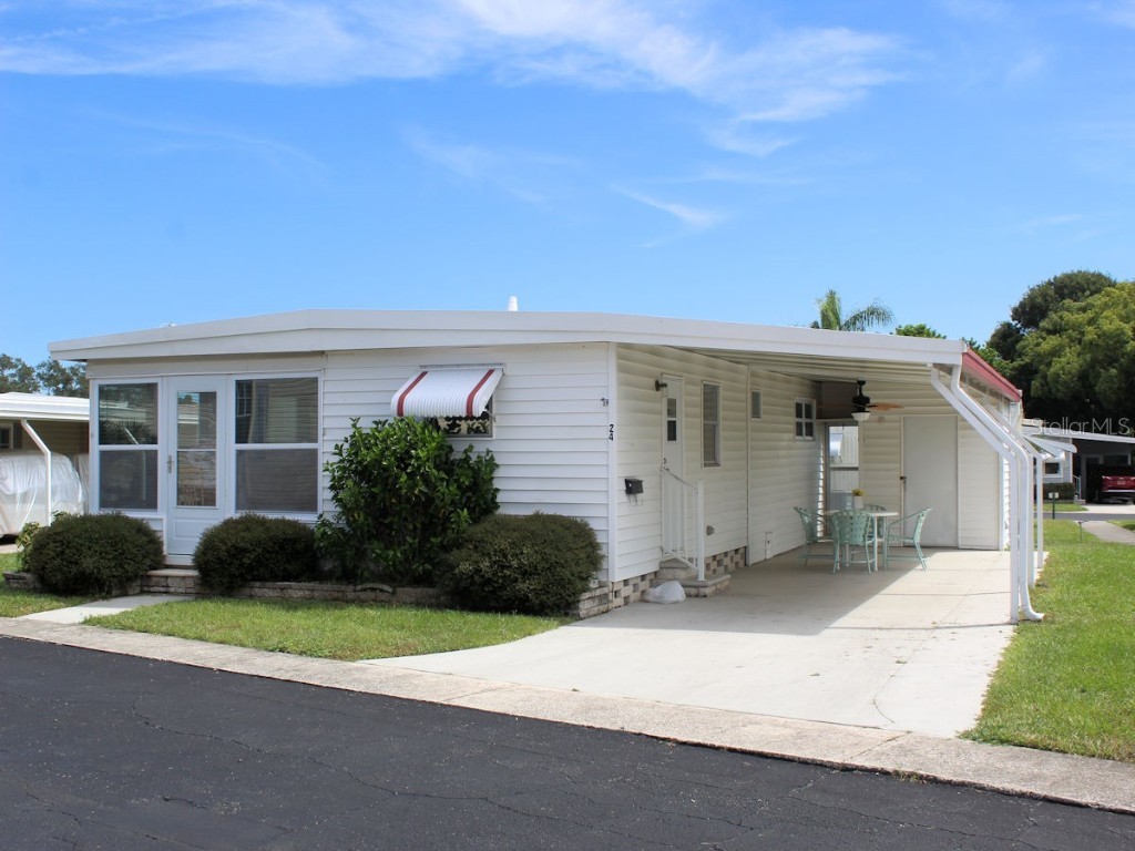 24 Thatch Palm Street E Largo FL 33770 U8138243 image1