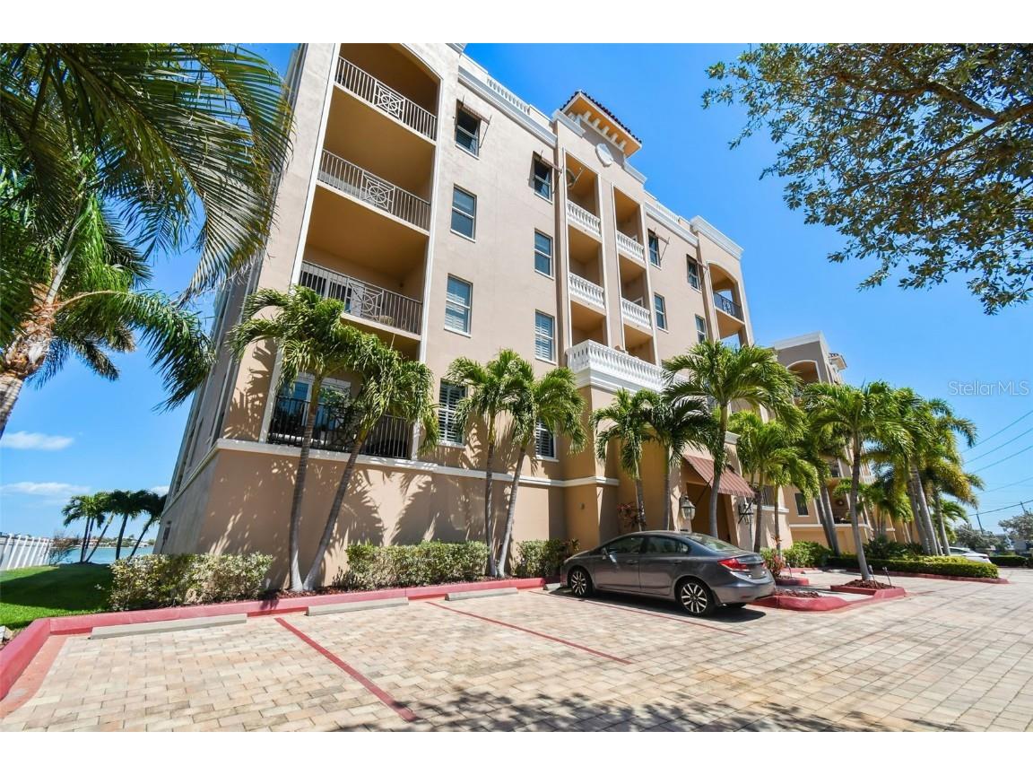 240 108th Avenue #301 Treasure Island FL 33706 U8194924 image1