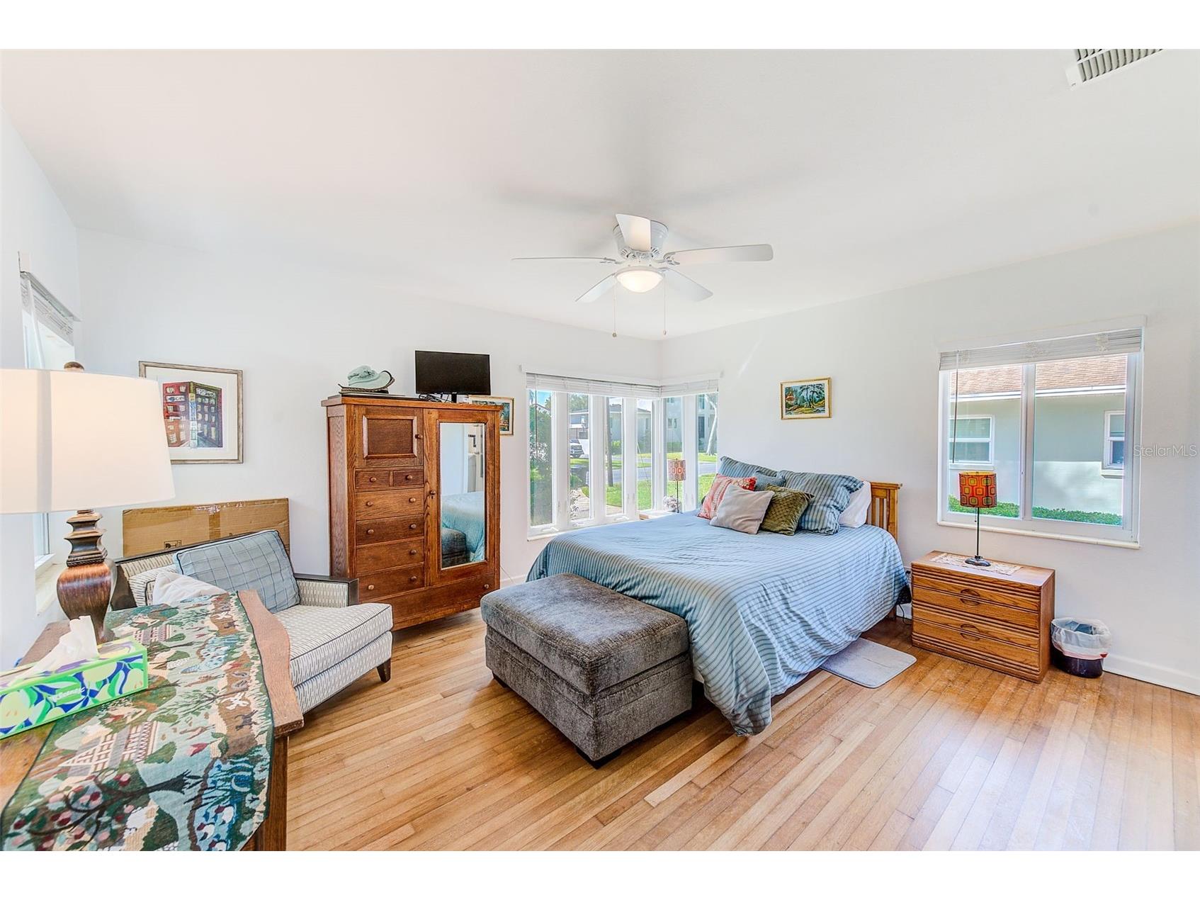 240-242 Mateo Way NE Saint Petersburg FL 33704 TB8471050 image14