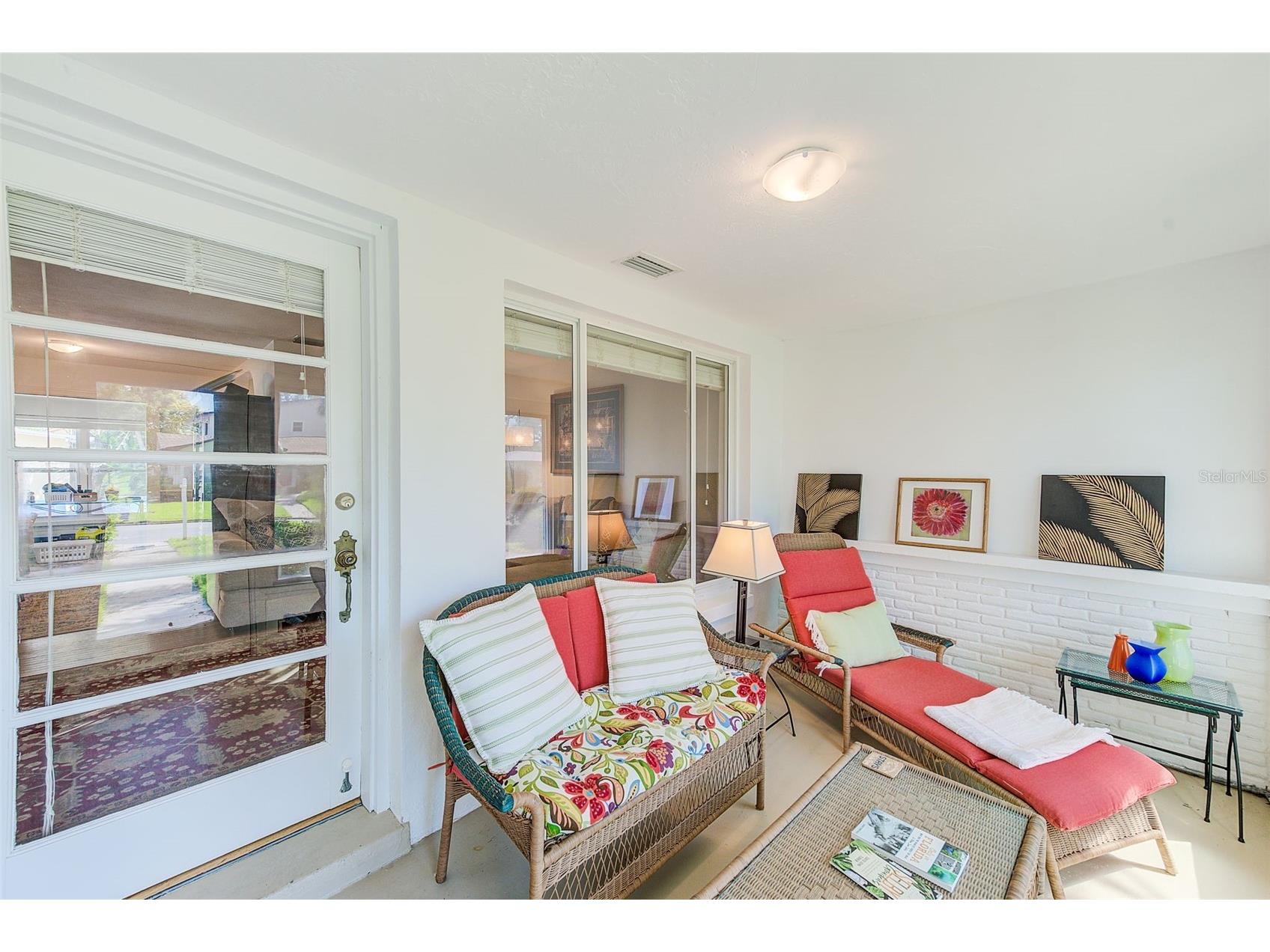 240-242 Mateo Way NE Saint Petersburg FL 33704 TB8471050 image21