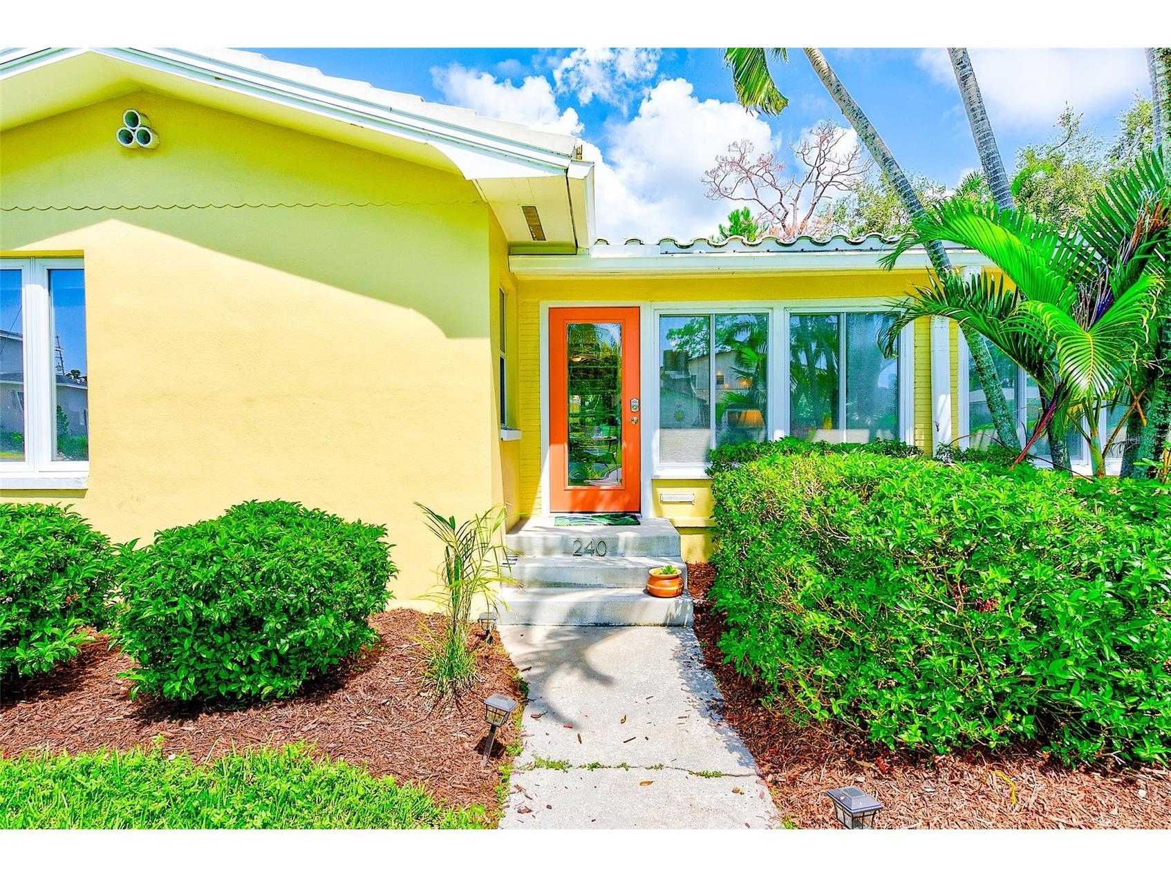 240-242 Mateo Way NE Saint Petersburg FL 33704 TB8471050 image44