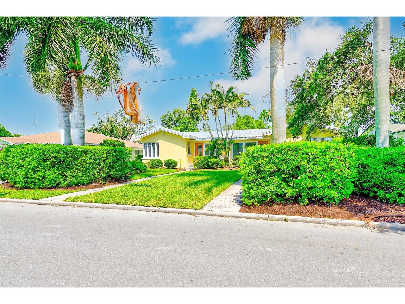 240-242 Mateo Way NE Saint Petersburg FL 33704 TB8471050 image45