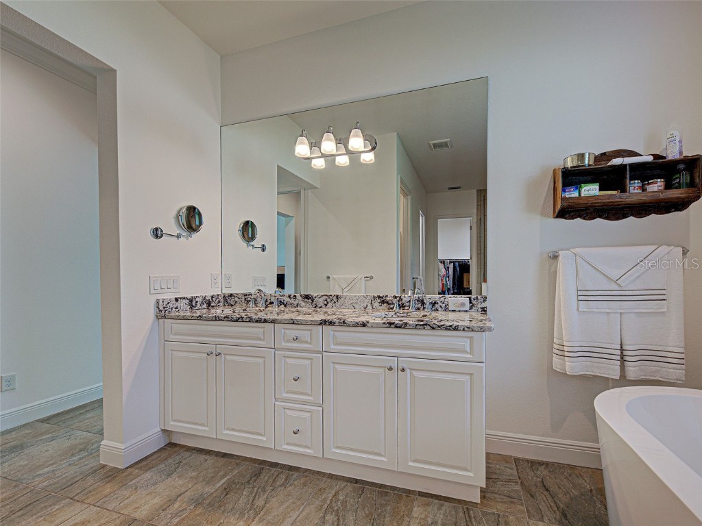 240 Corelli Drive Nokomis FL 34275 N6140696 image37