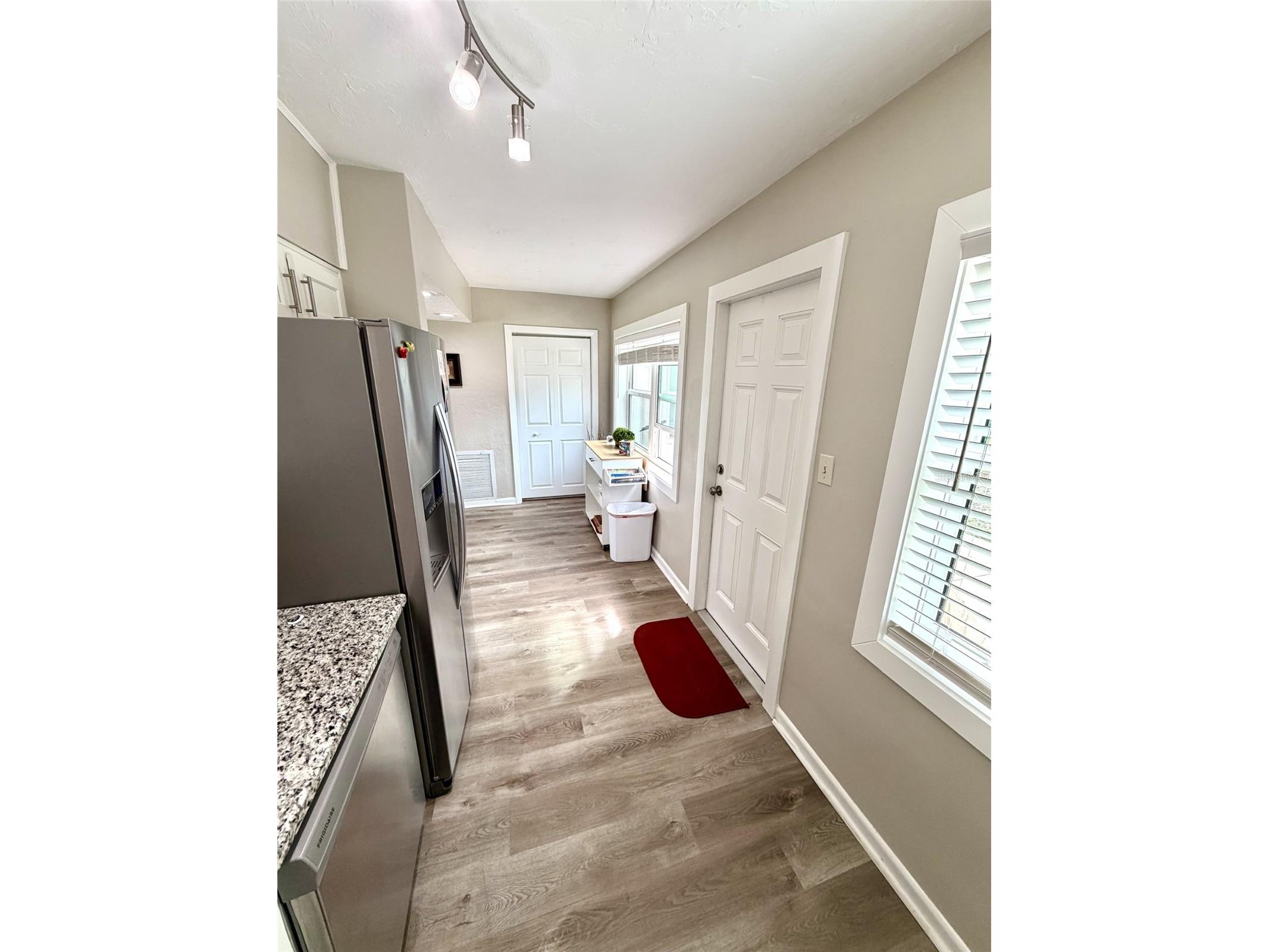 240 Dalton Boulevard Port Charlotte FL 33952 D6147082 image8