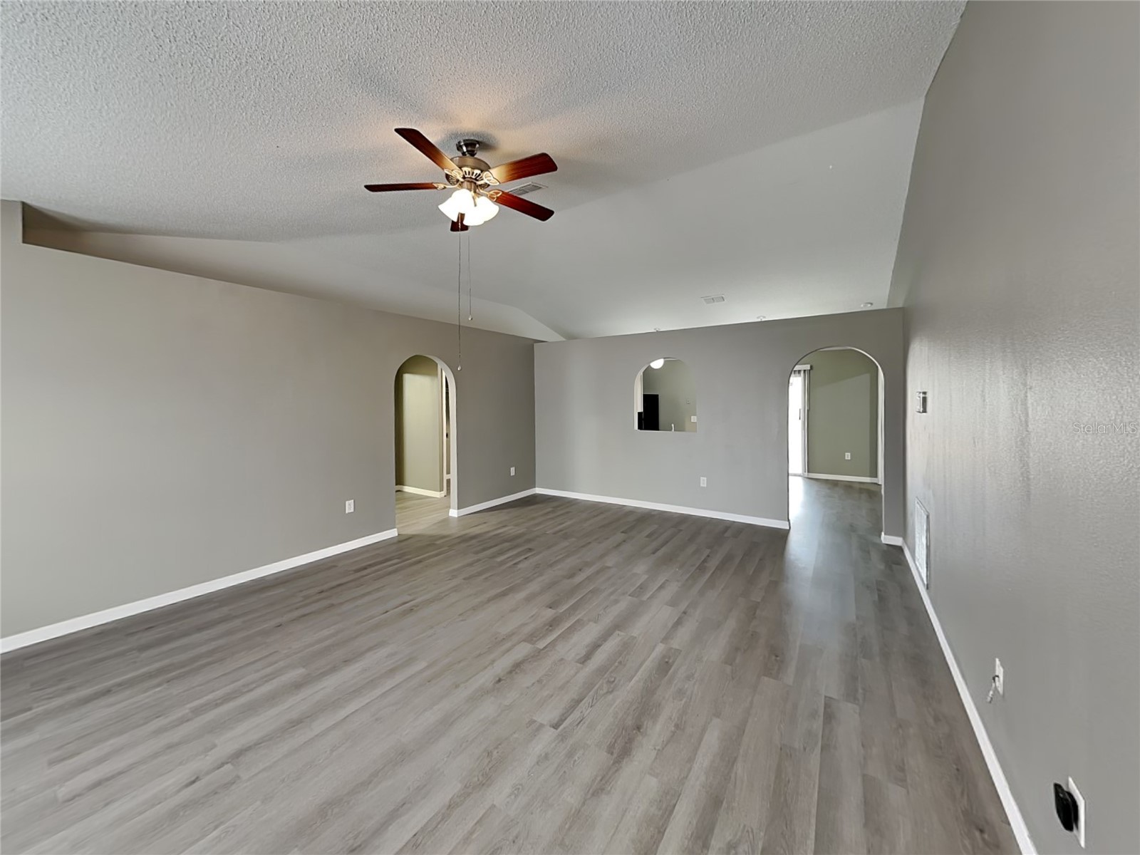 240 Dalton Drive Kissimmee FL 34758 O6384112 image3
