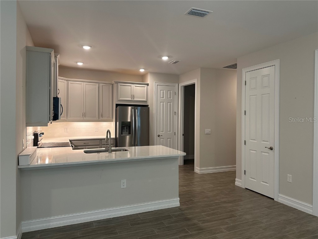 240 Ibiza Loop Venice FL 34292 A4650029 image2