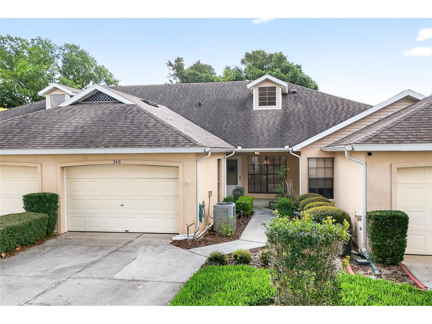 240 Juniper Way Tavares FL 32778 - Canal G5109674 image1