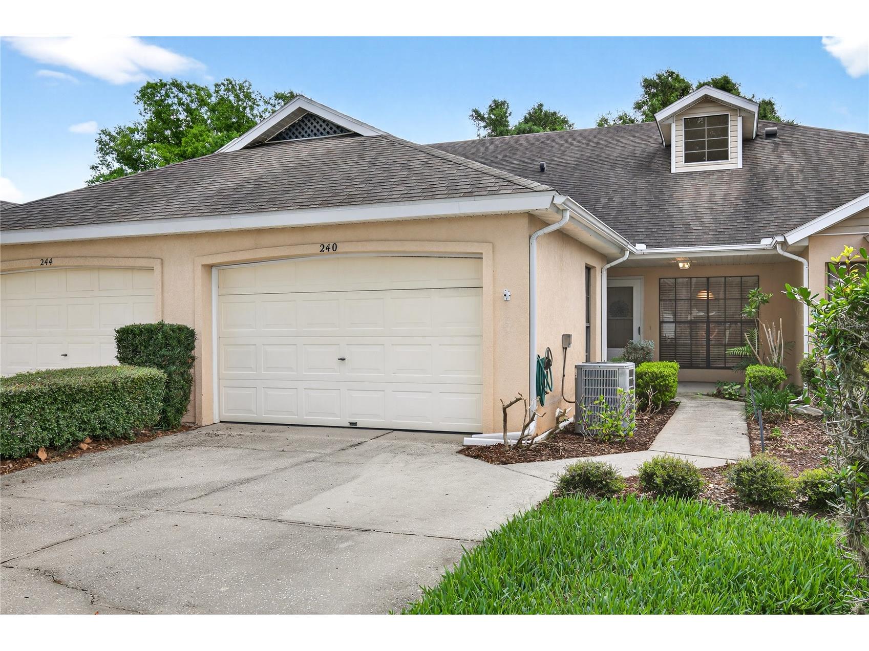 240 Juniper Way Tavares FL 32778 - Canal G5109674 image2