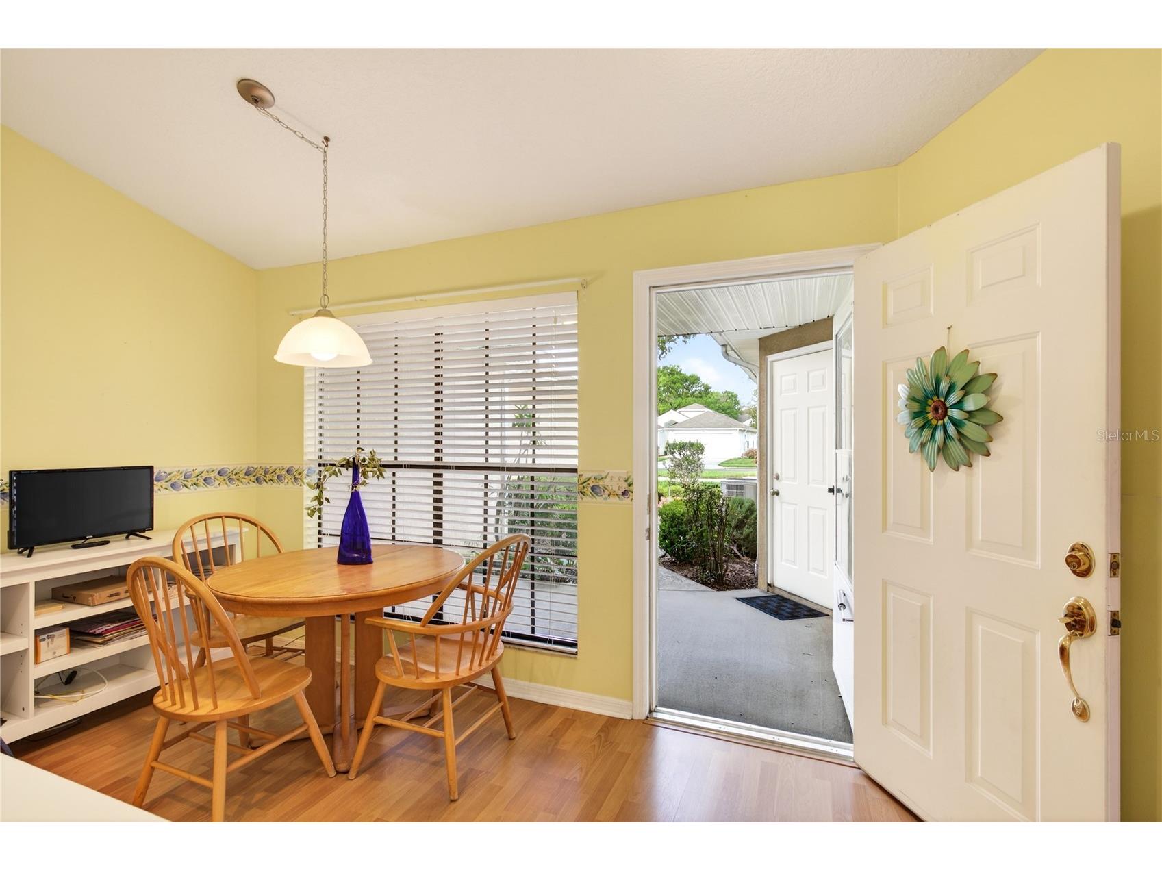 240 Juniper Way Tavares FL 32778 - Canal G5109674 image4