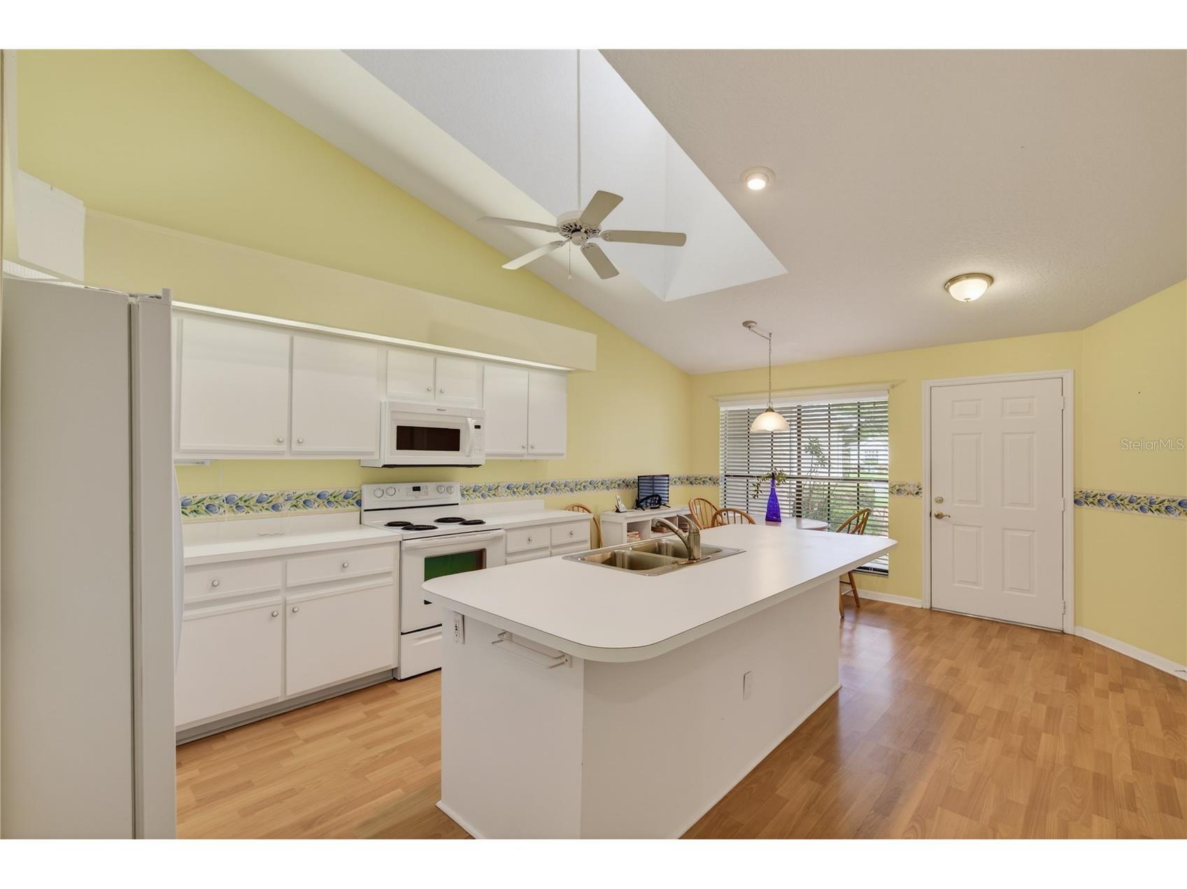 240 Juniper Way Tavares FL 32778 - Canal G5109674 image8