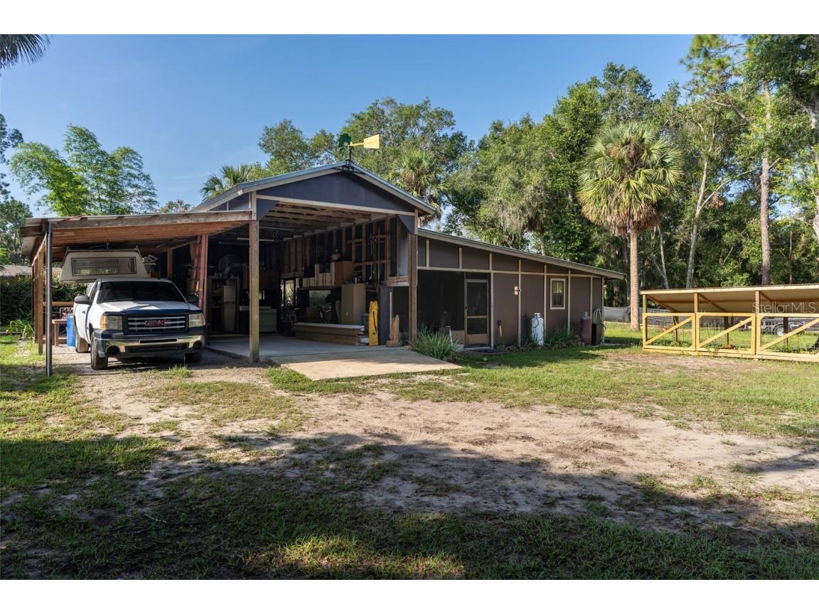 240 Lakeview Drive Osteen FL 32764 V4932084 image1