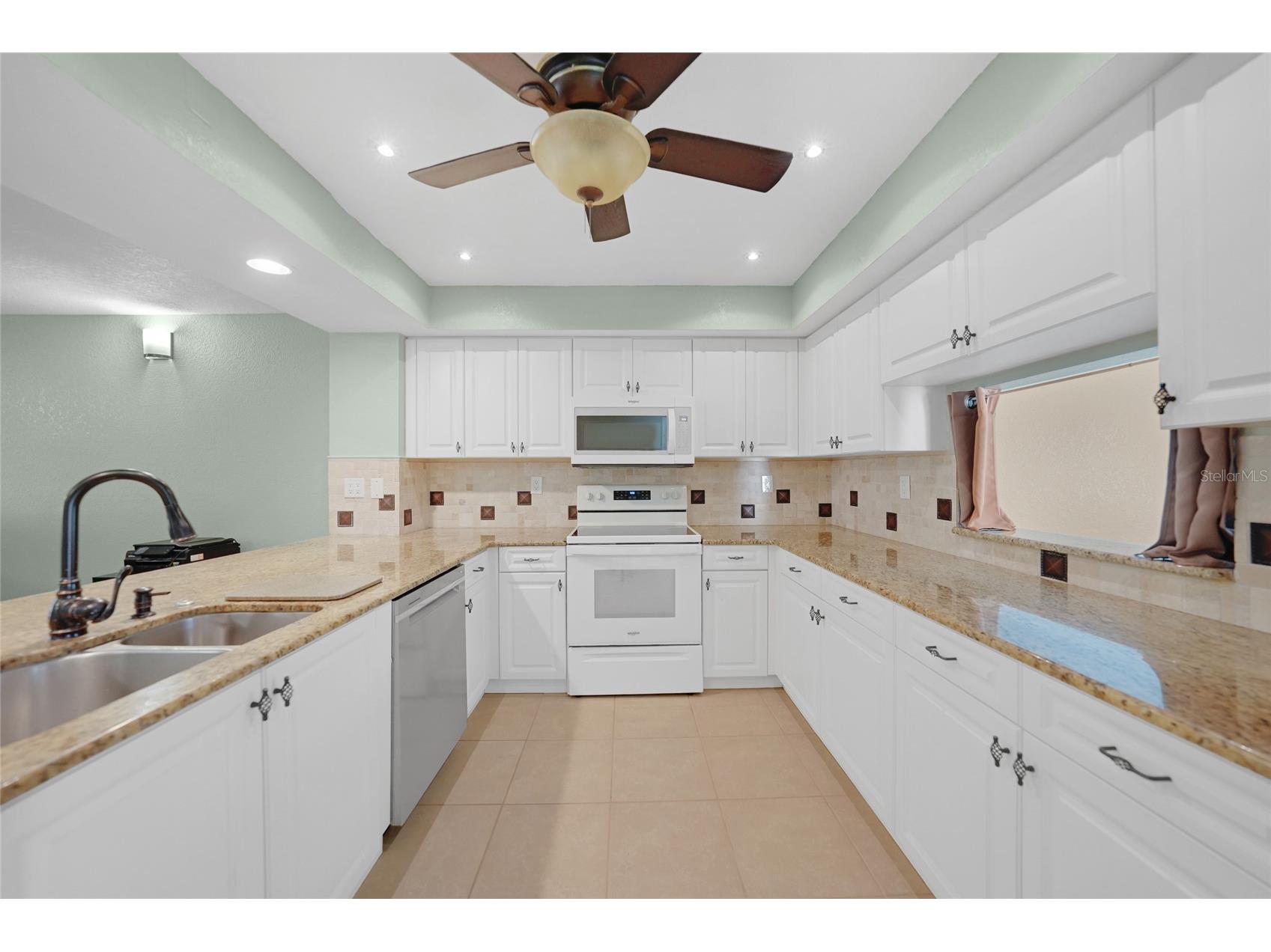 240 Lewis Circle #513 Punta Gorda FL 33950 C7519586 image7