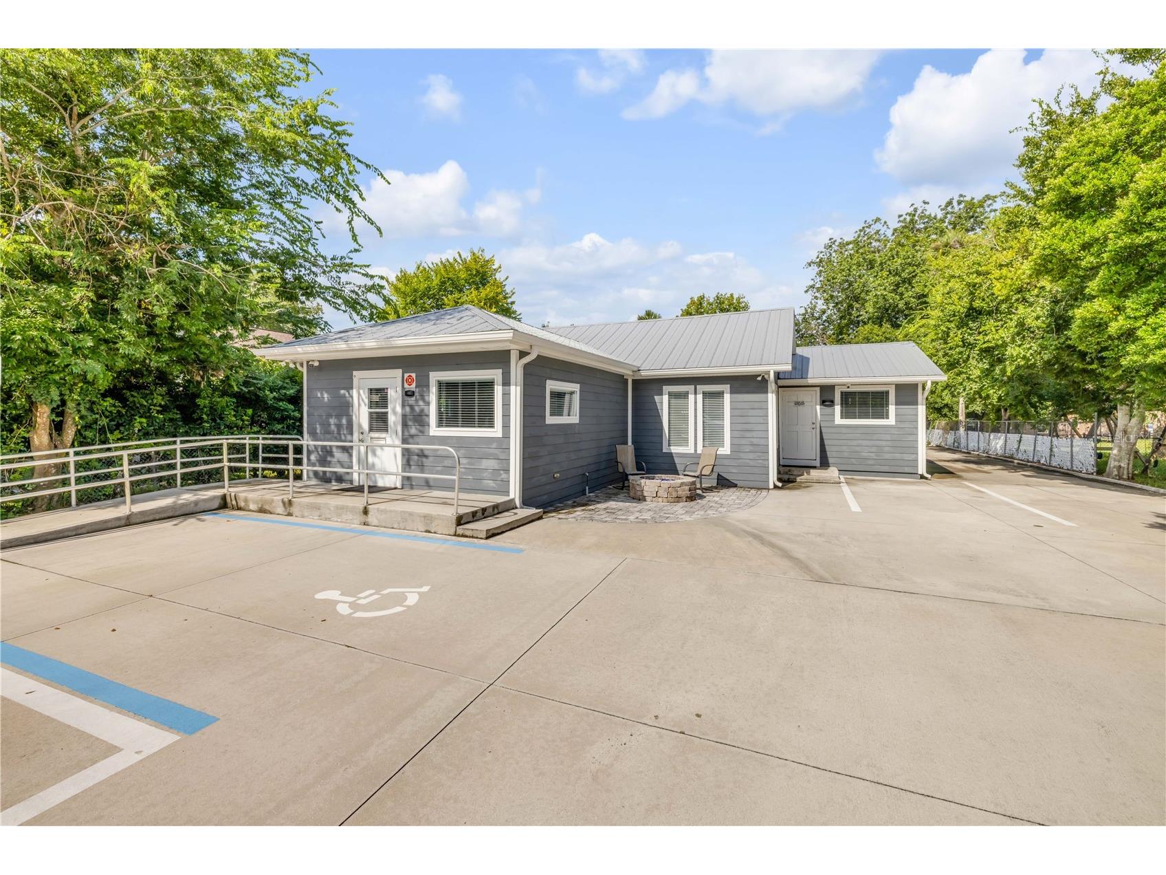 240 N Ridgewood Avenue Edgewater FL 32132 NS1085415 image1