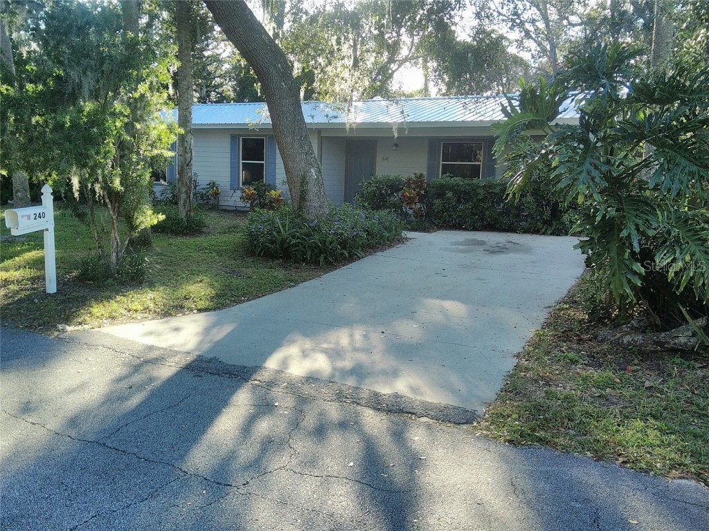 240 Newcomb Street New Smyrna Beach FL 32168 V4933012 image1