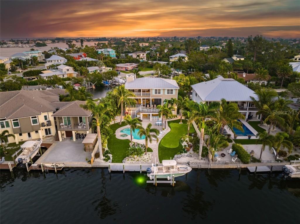 240 Oak Avenue Anna Maria FL 34216 A4555313 image1