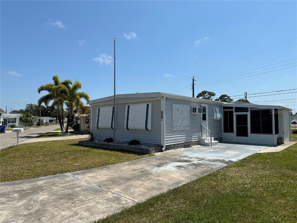 240 Outer Drive Venice FL 34285 N6132867 image1