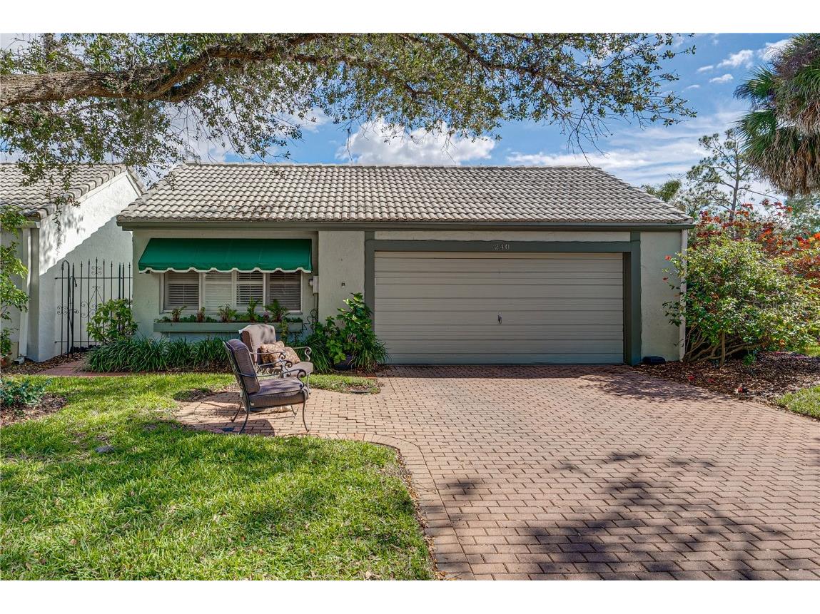 240 Rosa Blanca Winter Haven FL 33884 P4919070 image1