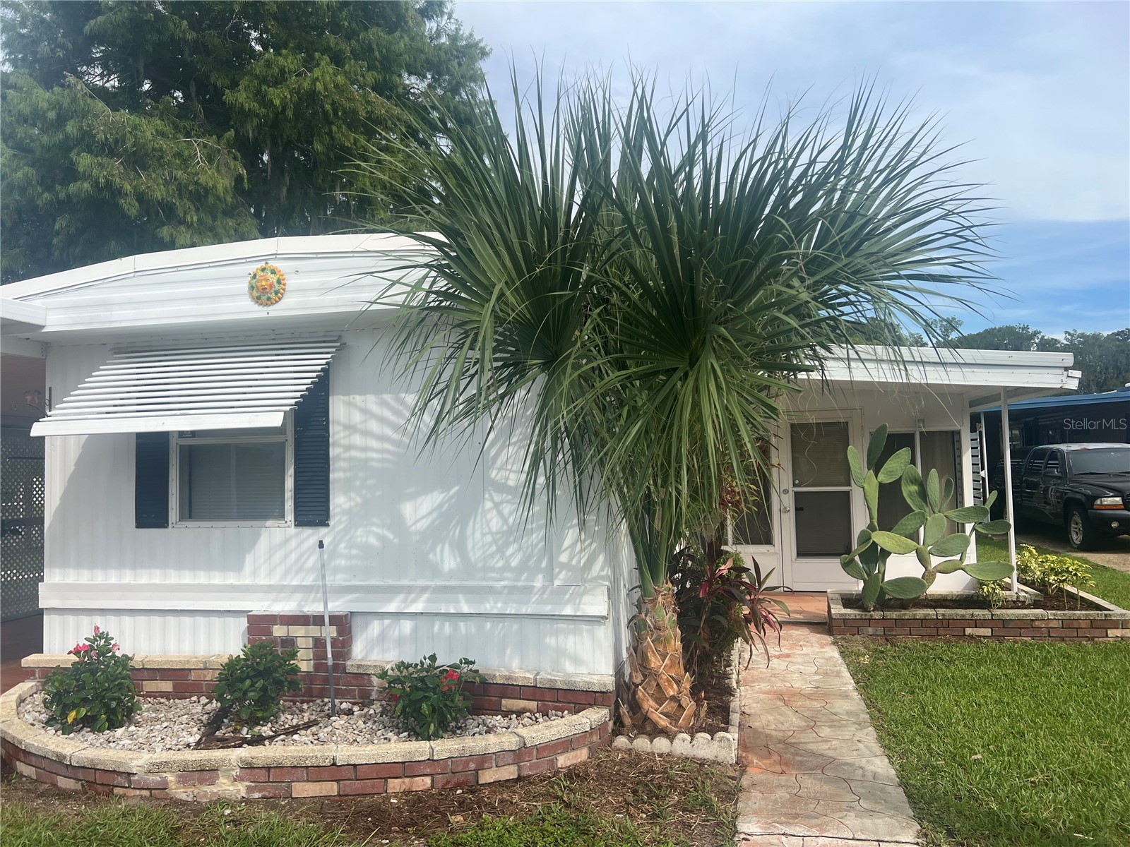 240 Rue De Fontaine Tavares FL 32778 G5100337 image1