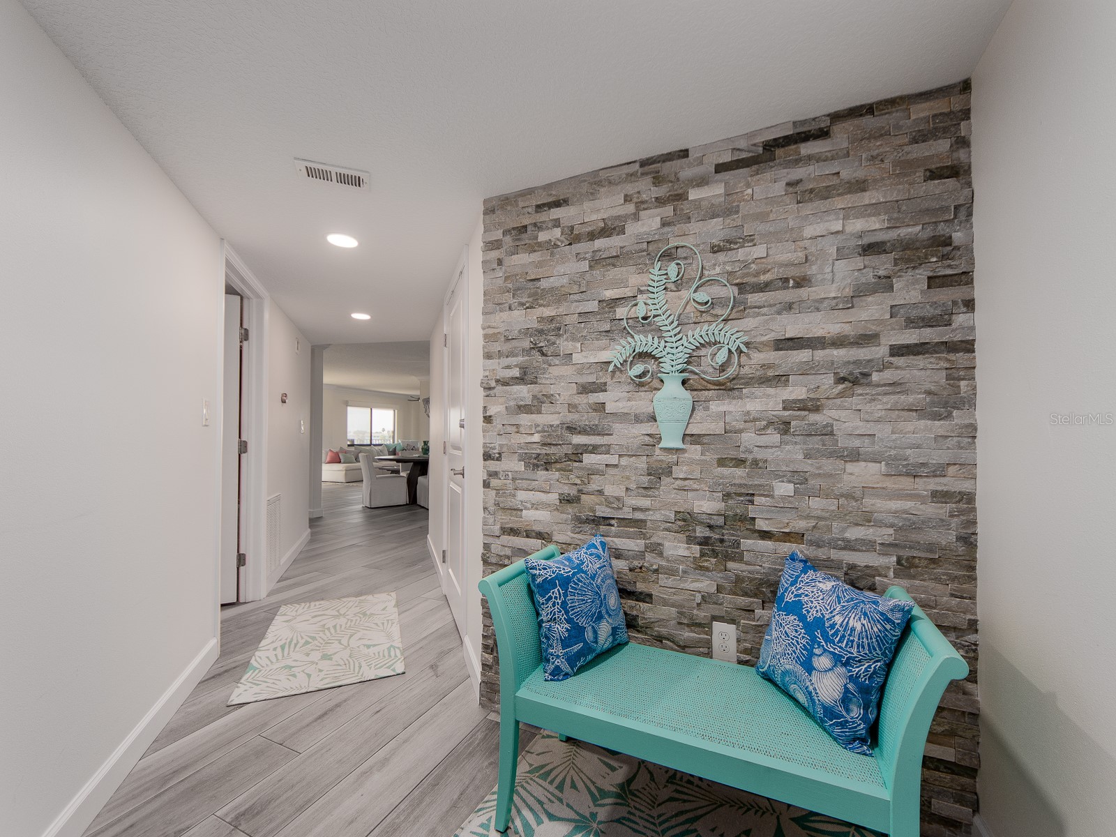 240 Sand Key Estates Drive #216 Clearwater Beach FL 33767 TB8459233 image3