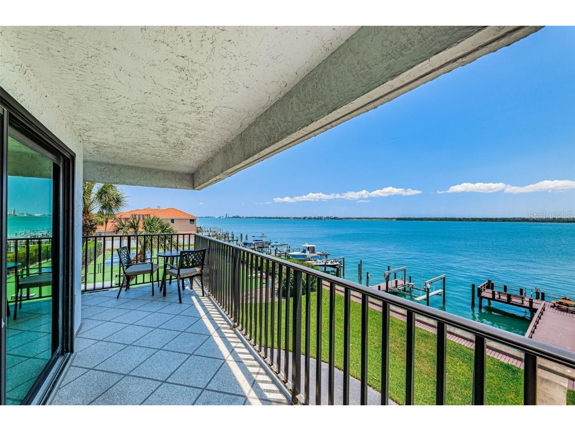 240 Sand Key Estates Drive #222 Clearwater FL 33767 U8199297 image1