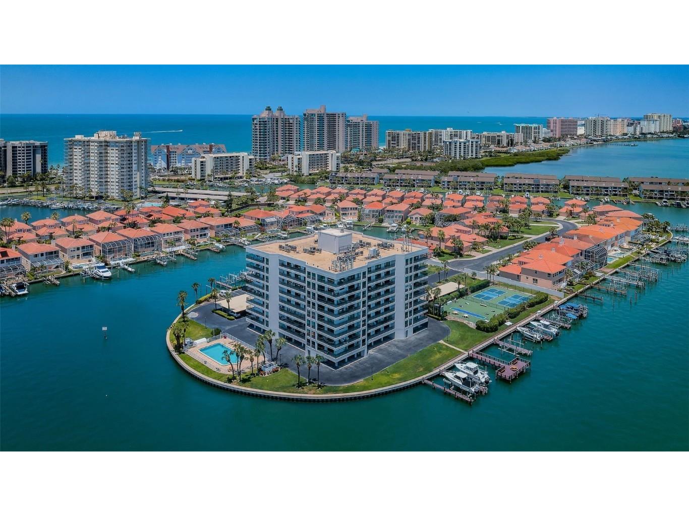 240 Sand Key Estates Drive #225 Clearwater Beach FL 33767 U8255508 image1